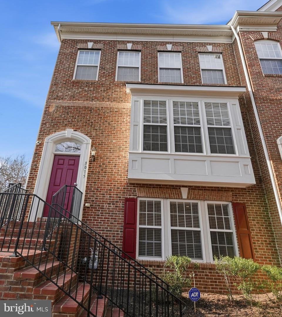 8015 RESERVE WAY, VIENNA, Virginia 22182, 3 Bedrooms Bedrooms, ,2 BathroomsBathrooms,Residential,For sale,8015 RESERVE WAY,VAFX2289220 MLS # VAFX2289220