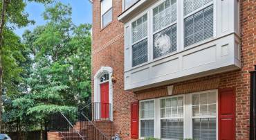 8015 RESERVE WAY, VIENNA, Virginia 22182, 3 Bedrooms Bedrooms, ,2 BathroomsBathrooms,Residential,For sale,8015 RESERVE WAY,VAFX2289220 MLS # VAFX2289220