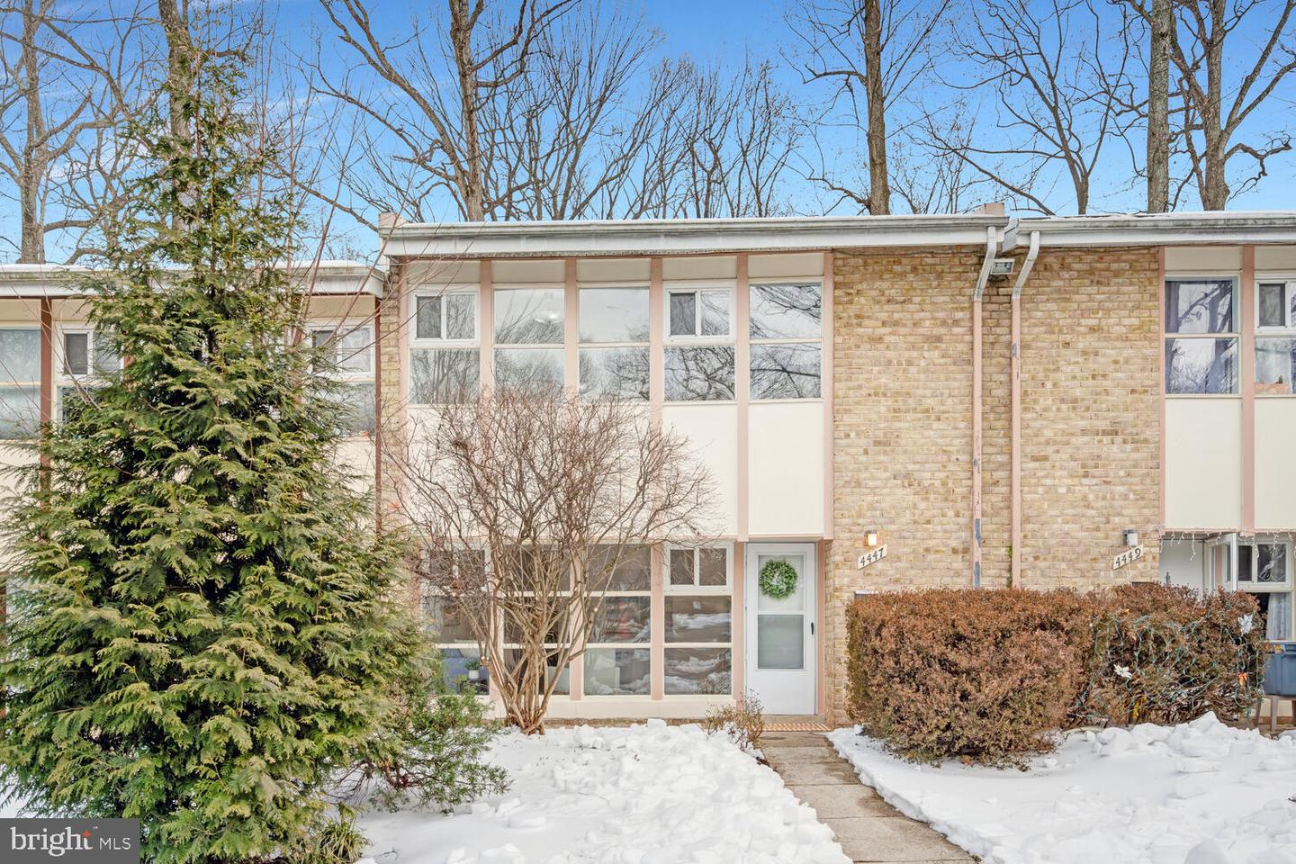 4447 FOREST GLEN CT #4447, ANNANDALE, Virginia 22003, 3 Bedrooms Bedrooms, ,1 BathroomBathrooms,Residential,For sale,4447 FOREST GLEN CT #4447,VAFX2289170 MLS # VAFX2289170