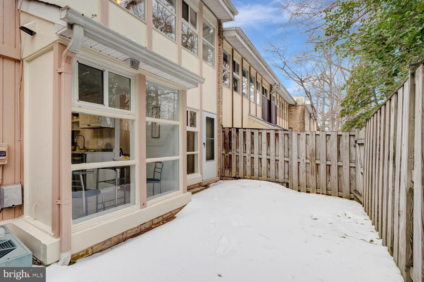 4447 FOREST GLEN CT #4447, ANNANDALE, Virginia 22003, 3 Bedrooms Bedrooms, ,1 BathroomBathrooms,Residential,For sale,4447 FOREST GLEN CT #4447,VAFX2289170 MLS # VAFX2289170