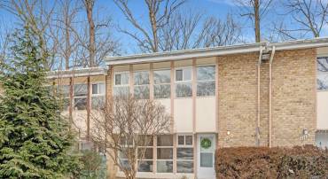 4447 FOREST GLEN CT #4447, ANNANDALE, Virginia 22003, 3 Bedrooms Bedrooms, ,1 BathroomBathrooms,Residential,For sale,4447 FOREST GLEN CT #4447,VAFX2289170 MLS # VAFX2289170