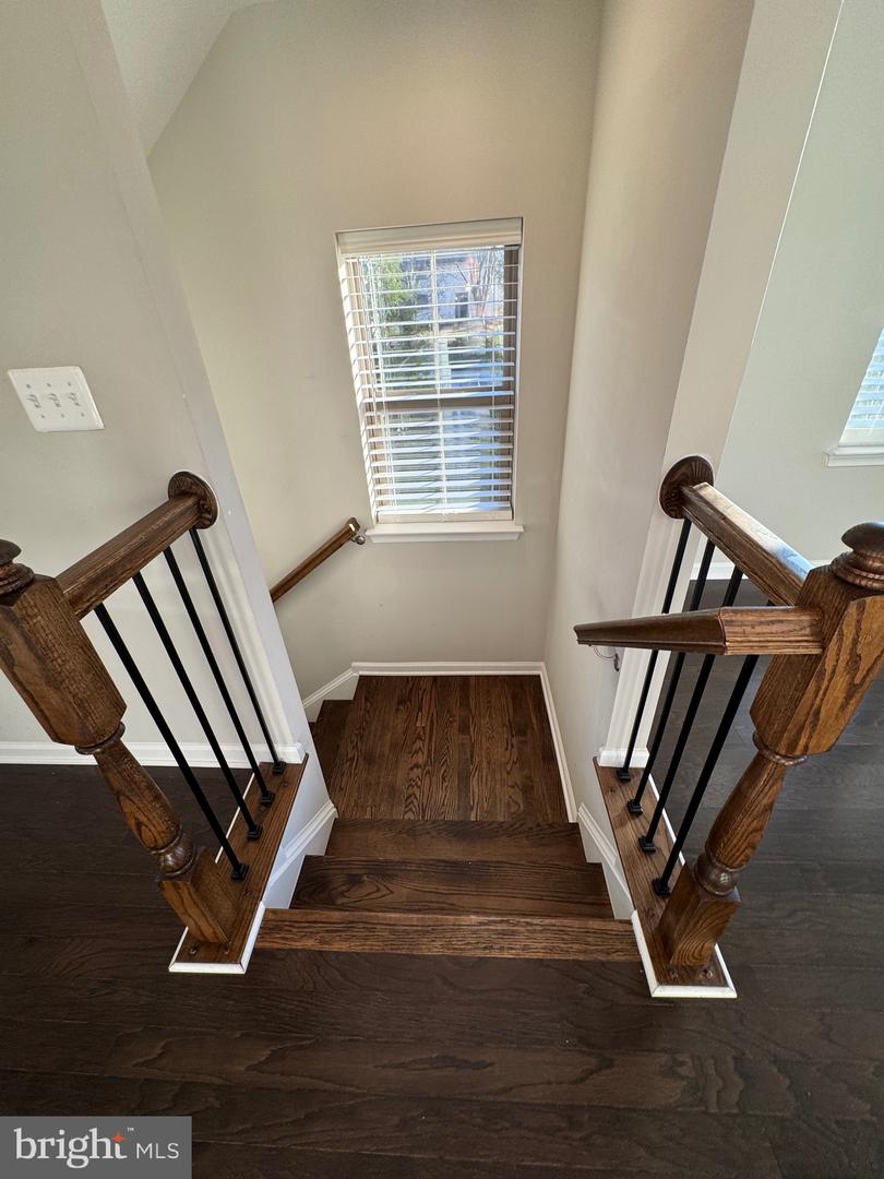 120 TOLOCKA TER NE, LEESBURG, Virginia 20176, 4 Bedrooms Bedrooms, ,3 BathroomsBathrooms,Residential,For sale,120 TOLOCKA TER NE,VALO2115308 MLS # VALO2115308