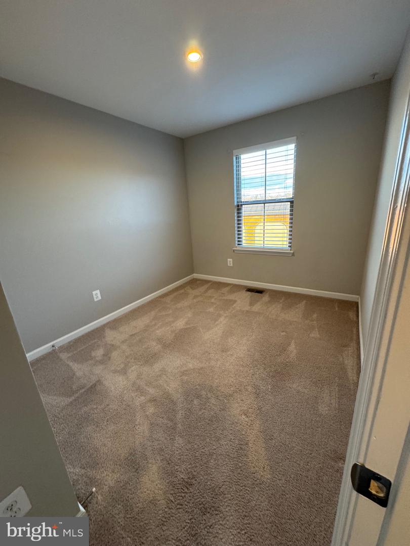 120 TOLOCKA TER NE, LEESBURG, Virginia 20176, 4 Bedrooms Bedrooms, ,3 BathroomsBathrooms,Residential,For sale,120 TOLOCKA TER NE,VALO2115308 MLS # VALO2115308