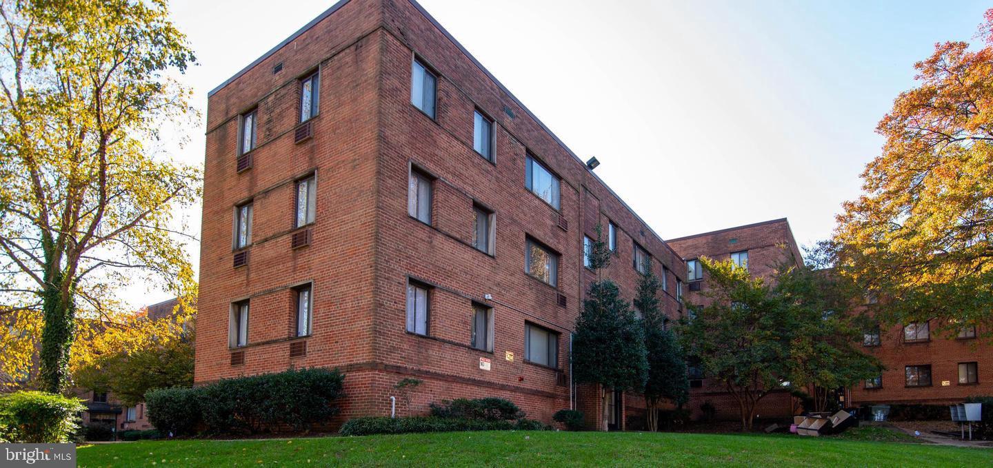 6 GALVESTON ST SW #103, WASHINGTON, District Of Columbia 20032, 2 Bedrooms Bedrooms, ,1 BathroomBathrooms,Residential,For sale,6 GALVESTON ST SW #103,DCDC2244878 MLS # DCDC2244878