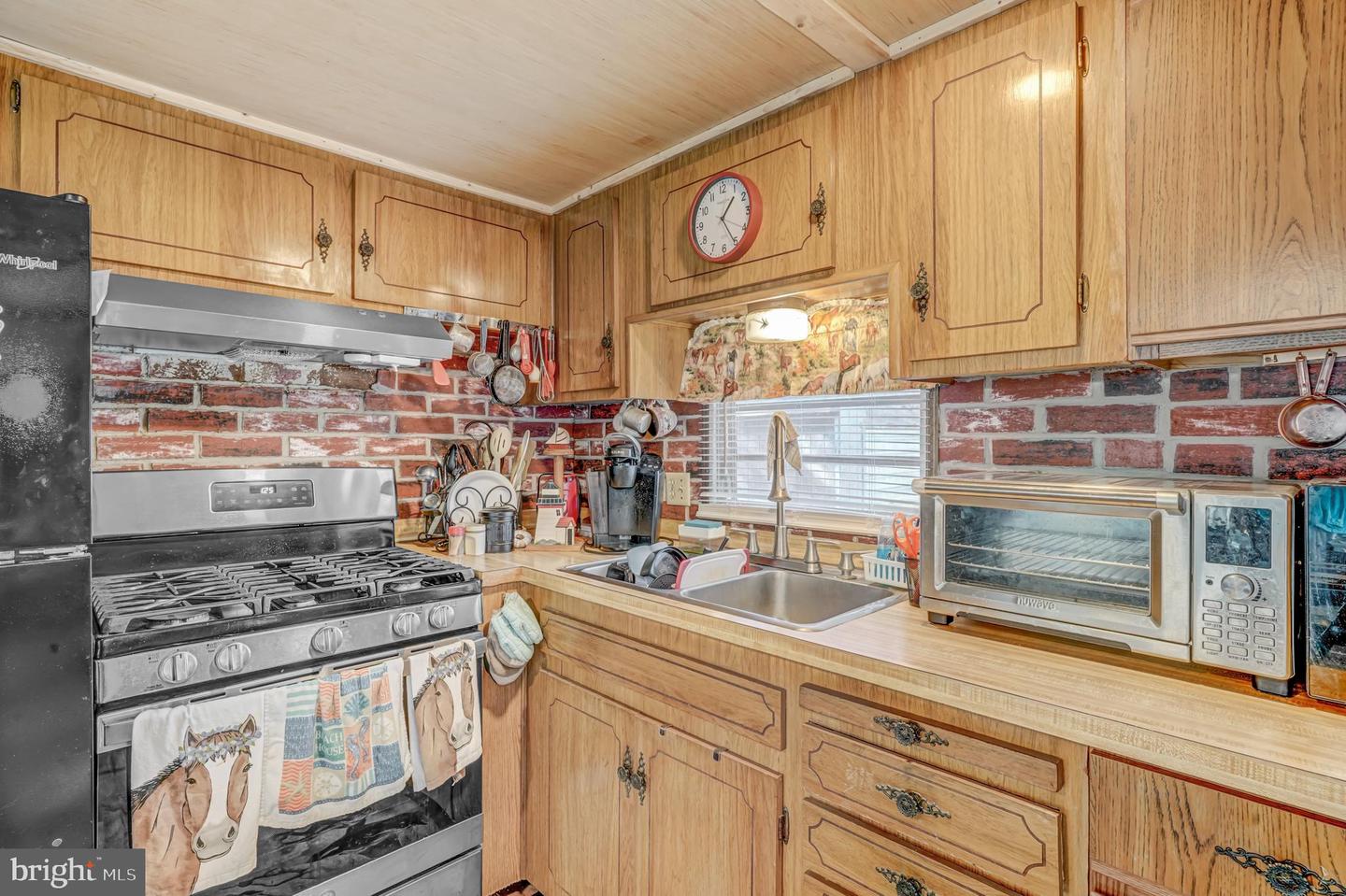 5372 MCCLEARY DR, CHINCOTEAGUE ISLAND, Virginia 23336, 2 Bedrooms Bedrooms, ,2 BathroomsBathrooms,Residential,For sale,5372 MCCLEARY DR,VAAC2002610 MLS # VAAC2002610