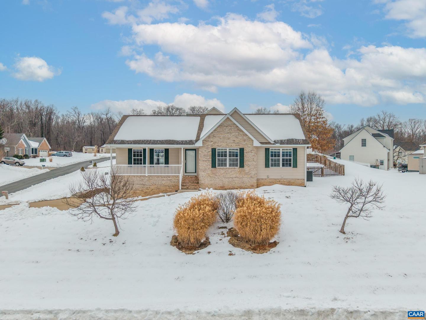 142 LONG BOW RD, WAYNESBORO, Virginia 22980, 4 Bedrooms Bedrooms, ,3 BathroomsBathrooms,Residential,For sale,142 LONG BOW RD,673070 MLS # 673070