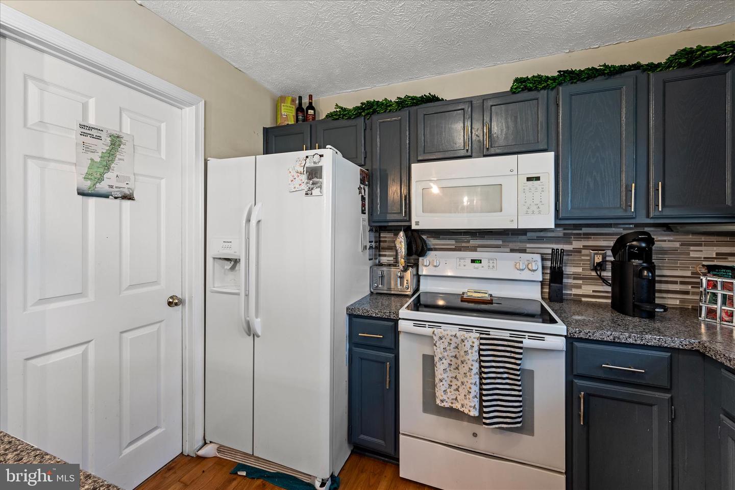 157 WOODTHRUSH WAY, LINDEN, Virginia 22642, 3 Bedrooms Bedrooms, 8 Rooms Rooms,2 BathroomsBathrooms,Residential,For sale,157 WOODTHRUSH WAY,VAWR2013332 MLS # VAWR2013332