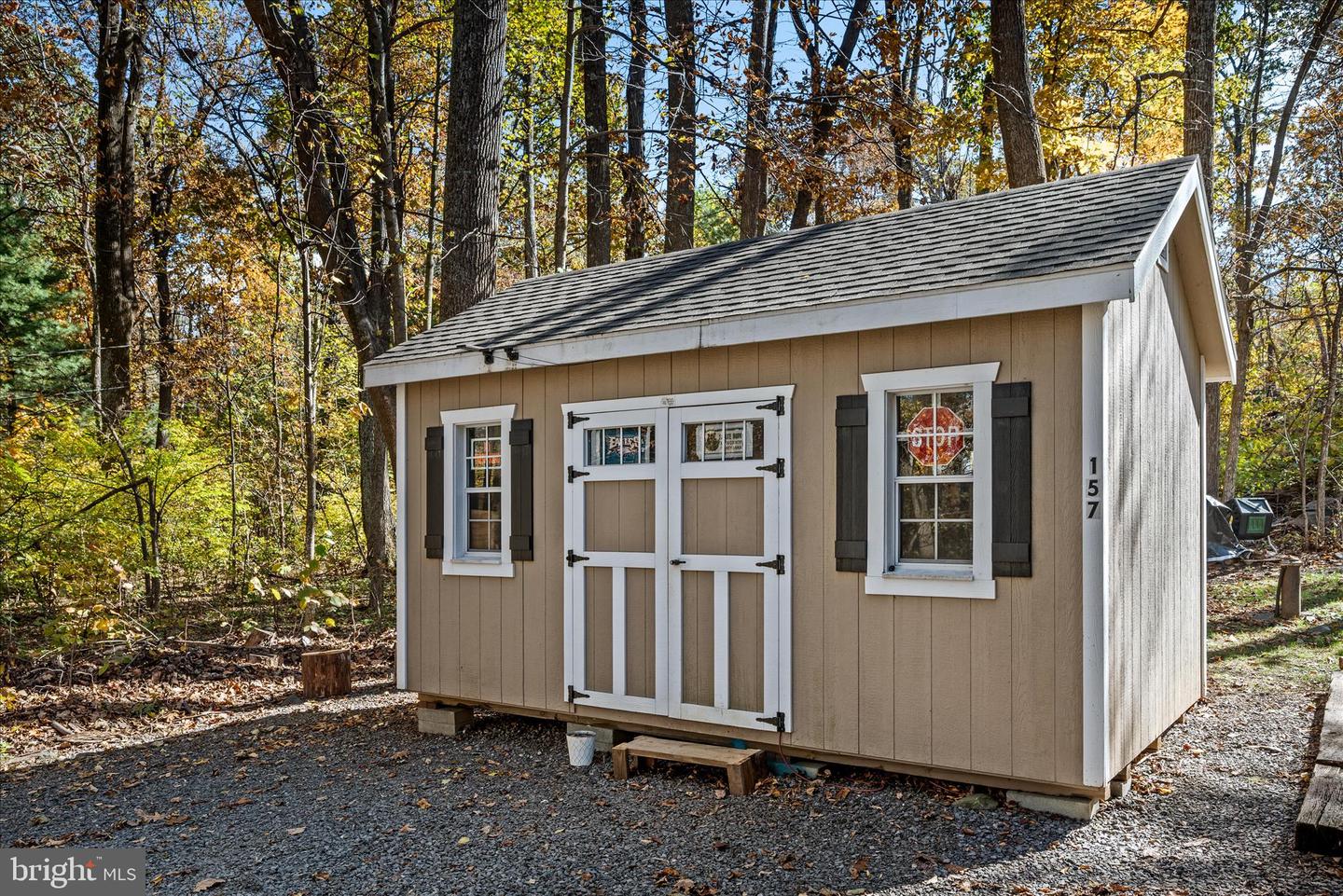 157 WOODTHRUSH WAY, LINDEN, Virginia 22642, 3 Bedrooms Bedrooms, 8 Rooms Rooms,2 BathroomsBathrooms,Residential,For sale,157 WOODTHRUSH WAY,VAWR2013332 MLS # VAWR2013332