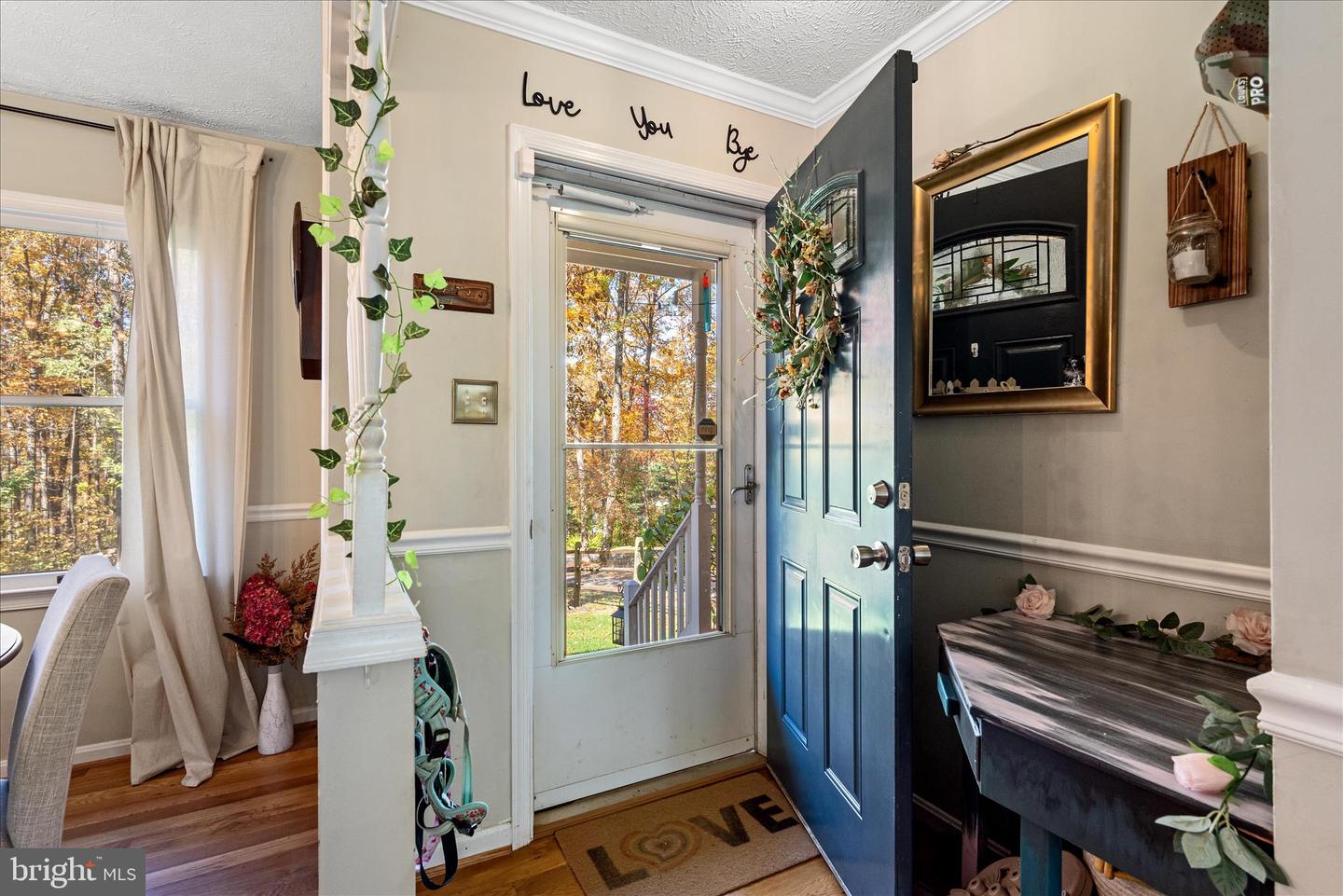 157 WOODTHRUSH WAY, LINDEN, Virginia 22642, 3 Bedrooms Bedrooms, 8 Rooms Rooms,2 BathroomsBathrooms,Residential,For sale,157 WOODTHRUSH WAY,VAWR2013332 MLS # VAWR2013332