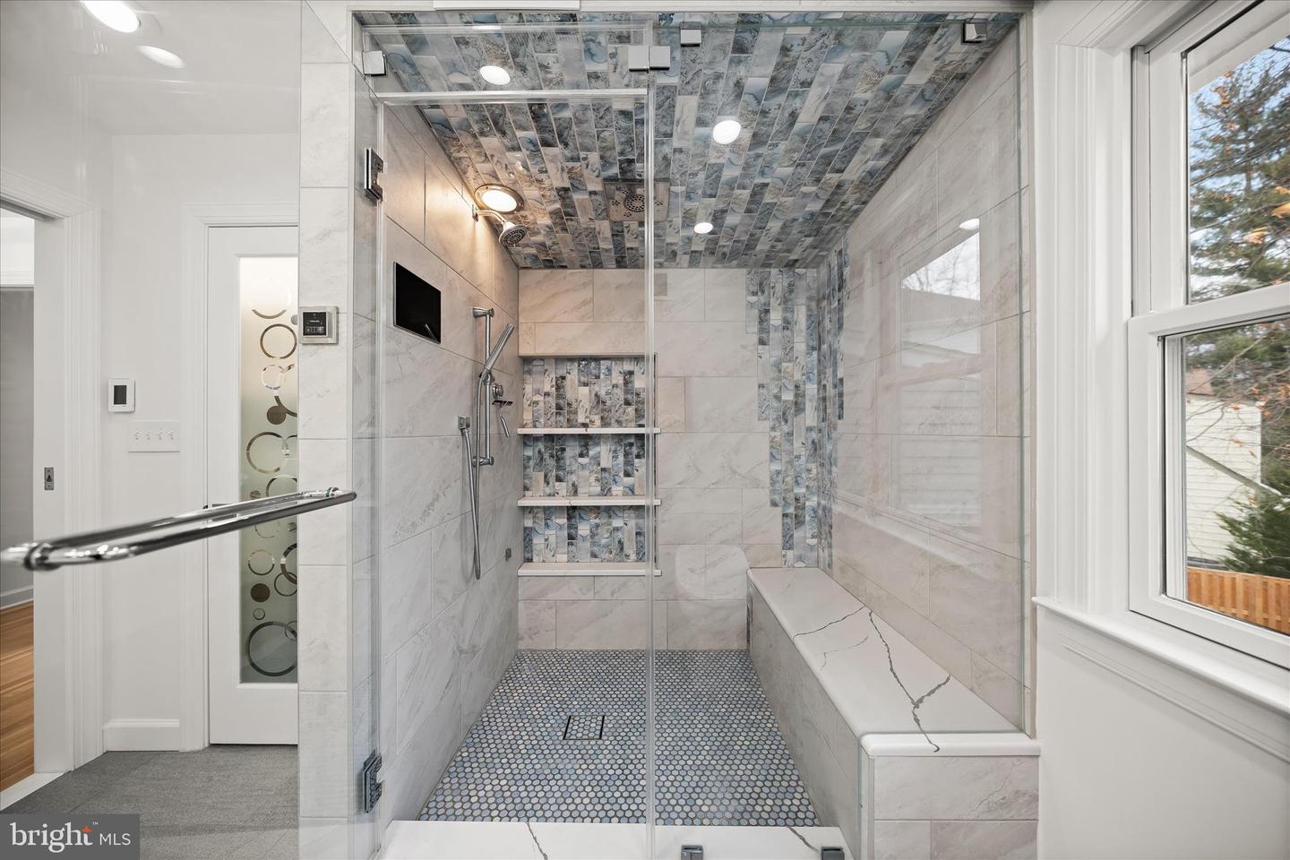 515 WOODLAND CT NW, VIENNA, Virginia 22180, 6 Bedrooms Bedrooms, ,3 BathroomsBathrooms,Residential,For sale,515 WOODLAND CT NW,VAFX2289324 MLS # VAFX2289324