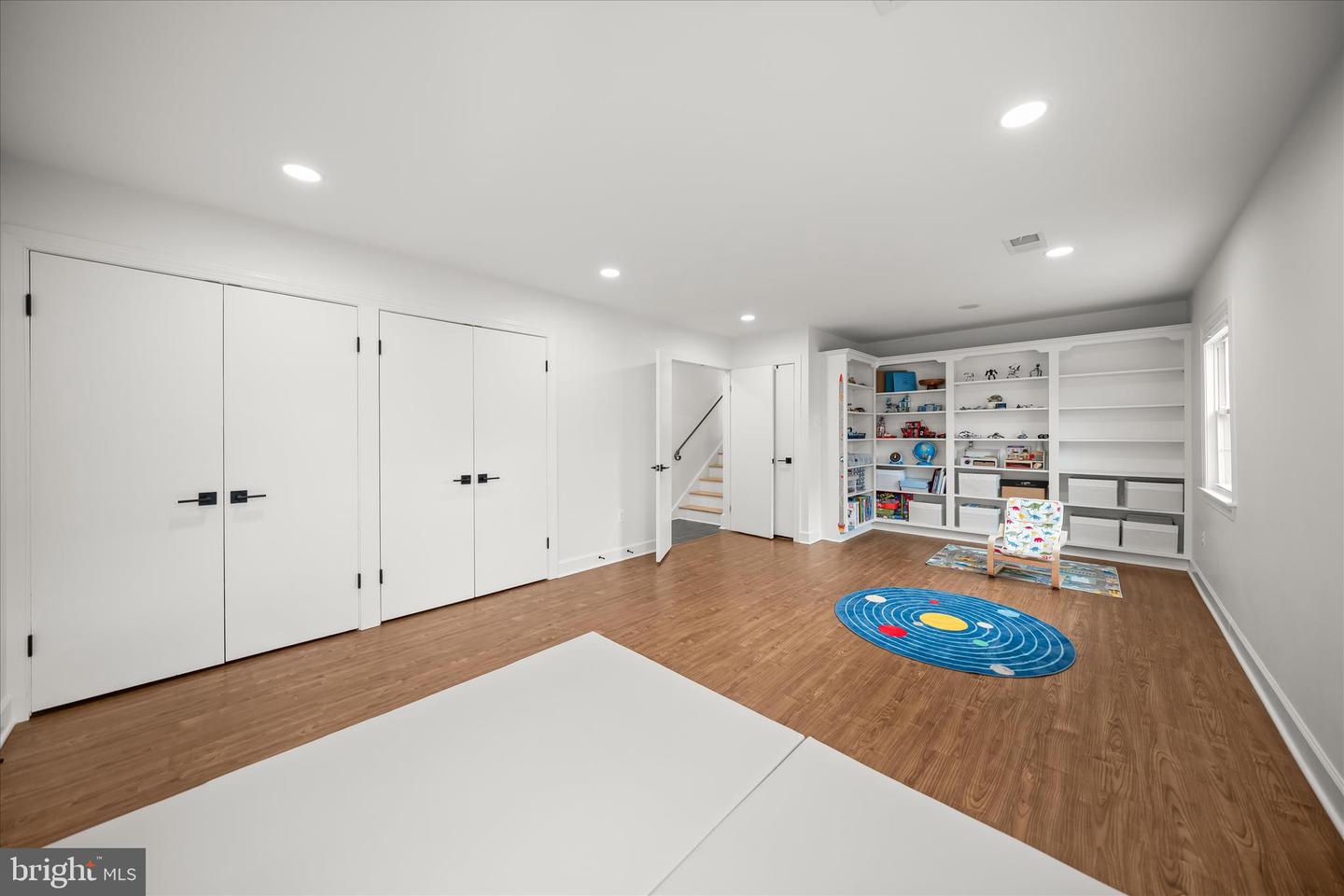 515 WOODLAND CT NW, VIENNA, Virginia 22180, 6 Bedrooms Bedrooms, ,3 BathroomsBathrooms,Residential,For sale,515 WOODLAND CT NW,VAFX2289324 MLS # VAFX2289324