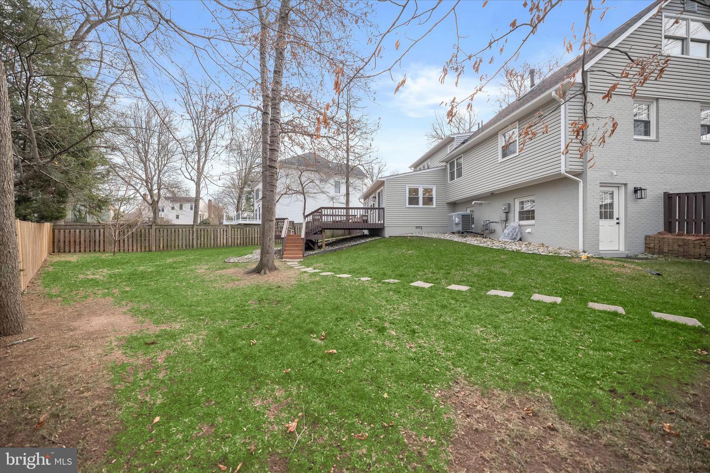 515 WOODLAND CT NW, VIENNA, Virginia 22180, 6 Bedrooms Bedrooms, ,3 BathroomsBathrooms,Residential,For sale,515 WOODLAND CT NW,VAFX2289324 MLS # VAFX2289324