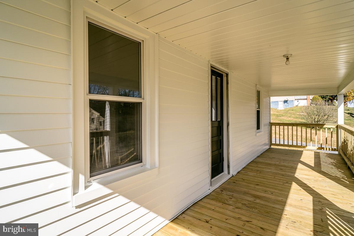 106 GRUBERT AVE, STAUNTON, Virginia 24401, 2 Bedrooms Bedrooms, ,1 BathroomBathrooms,Residential,For sale,106 GRUBERT AVE,VASC2000788 MLS # VASC2000788