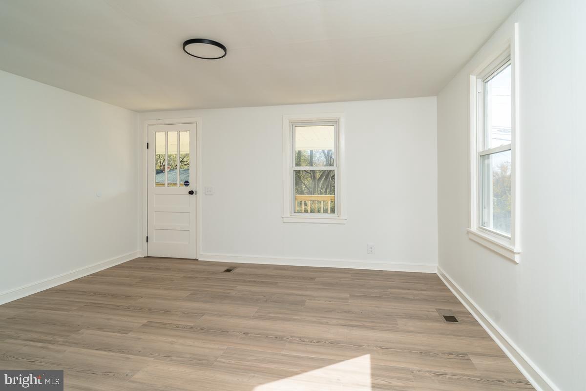 106 GRUBERT AVE, STAUNTON, Virginia 24401, 2 Bedrooms Bedrooms, ,1 BathroomBathrooms,Residential,For sale,106 GRUBERT AVE,VASC2000788 MLS # VASC2000788