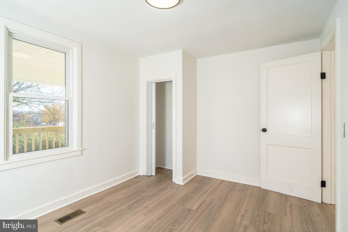 106 GRUBERT AVE, STAUNTON, Virginia 24401, 2 Bedrooms Bedrooms, ,1 BathroomBathrooms,Residential,For sale,106 GRUBERT AVE,VASC2000788 MLS # VASC2000788