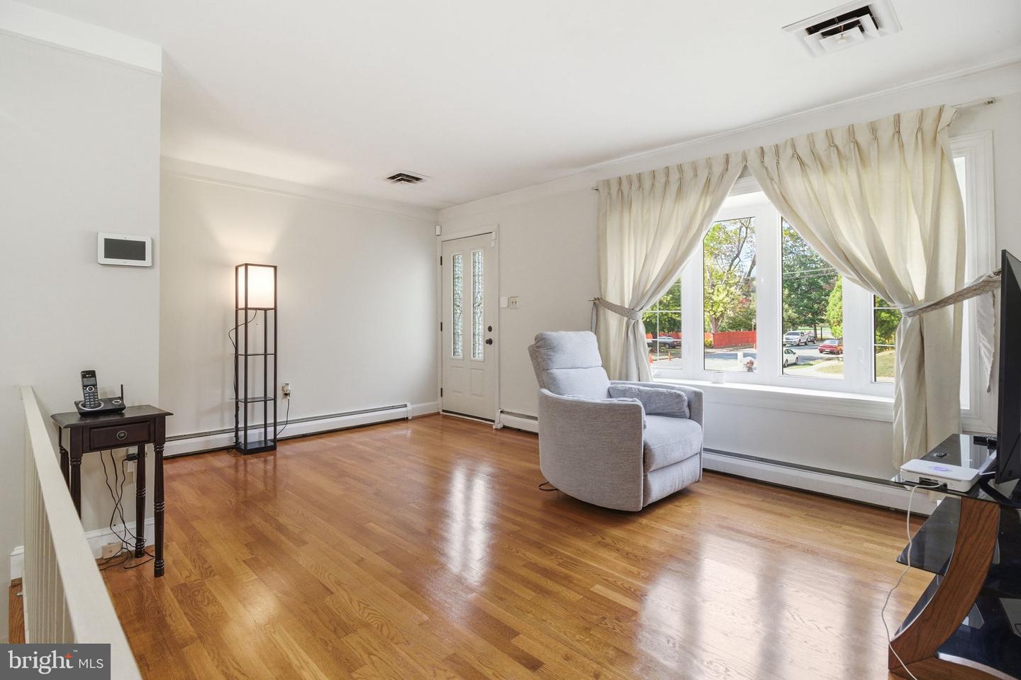 2205 CULPEPER DR, WOODBRIDGE, Virginia 22191, 4 Bedrooms Bedrooms, 8 Rooms Rooms,2 BathroomsBathrooms,Residential,For sale,2205 CULPEPER DR,VAPW2097538 MLS # VAPW2097538