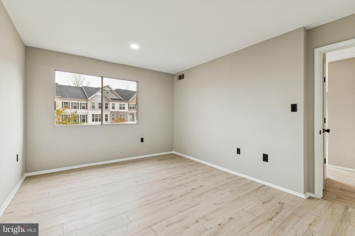 12751 DARA DR #102, WOODBRIDGE, Virginia 22192, ,Residential,For sale,12751 DARA DR #102,VAPW2106230 MLS # VAPW2106230