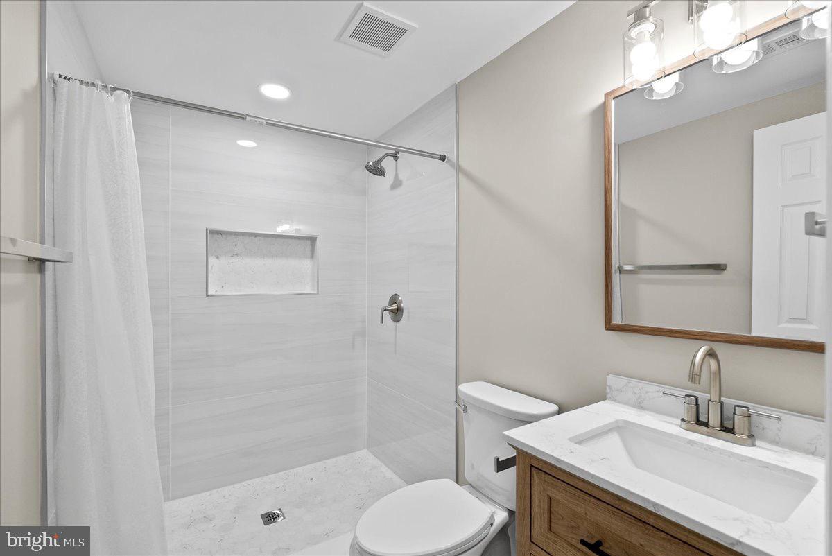 23 SYDNOR ST, HAMILTON, Virginia 20158, 3 Bedrooms Bedrooms, ,2 BathroomsBathrooms,Residential,For sale,23 SYDNOR ST,VALO2111720 MLS # VALO2111720