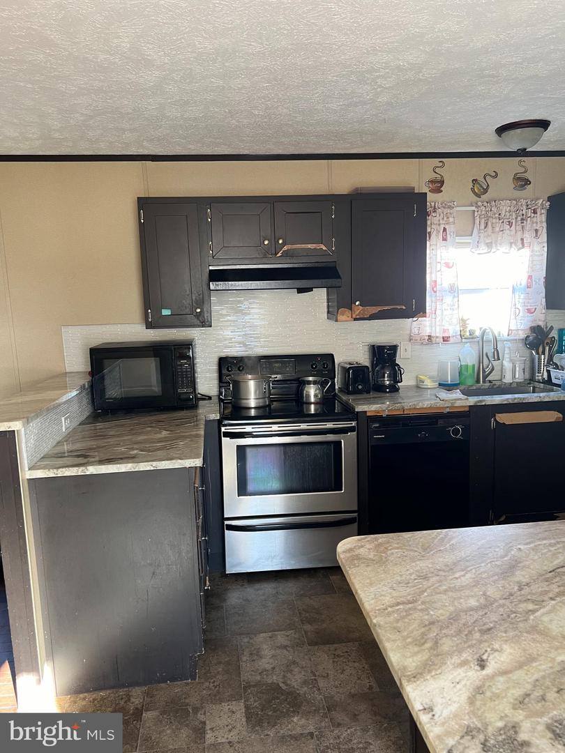 7800 TAYLOE DRIVE #72, MANASSAS, Virginia 20112, 3 Bedrooms Bedrooms, ,2 BathroomsBathrooms,Residential,For sale,7800 TAYLOE DRIVE #72,VAPW2111784 MLS # VAPW2111784