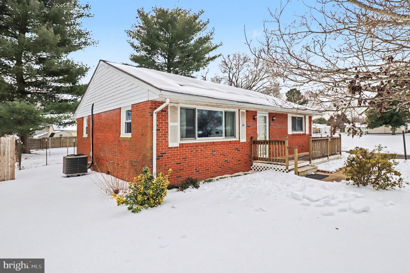 300 HAMILTON ST, FREDERICKSBURG, Virginia 22408, 3 Bedrooms Bedrooms, ,1 BathroomBathrooms,Residential,For sale,300 HAMILTON ST,VASP2039068 MLS # VASP2039068