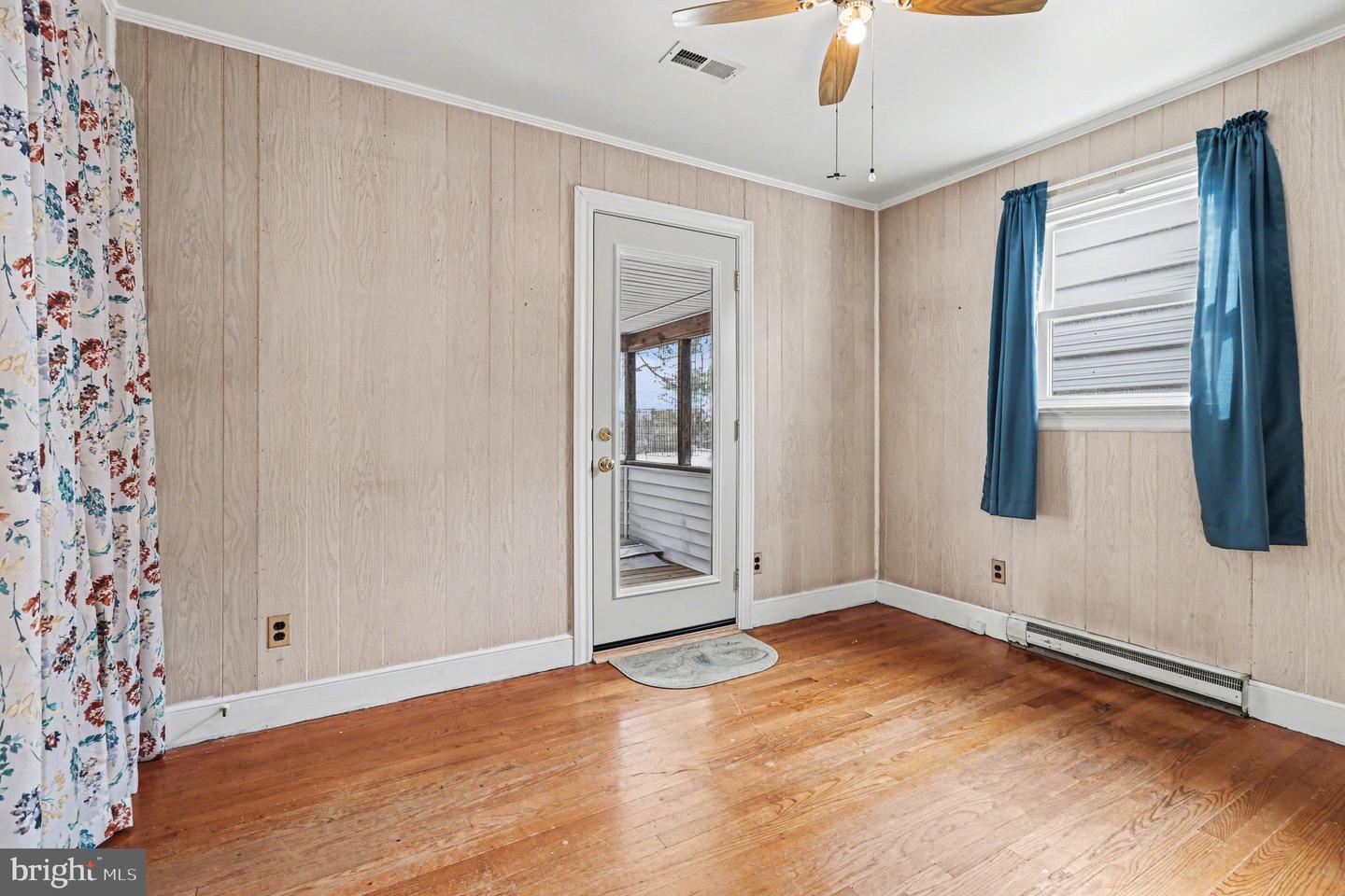 300 HAMILTON ST, FREDERICKSBURG, Virginia 22408, 3 Bedrooms Bedrooms, ,1 BathroomBathrooms,Residential,For sale,300 HAMILTON ST,VASP2039068 MLS # VASP2039068