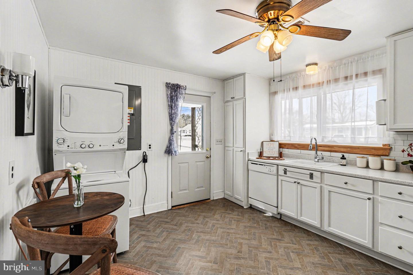 300 HAMILTON ST, FREDERICKSBURG, Virginia 22408, 3 Bedrooms Bedrooms, ,1 BathroomBathrooms,Residential,For sale,300 HAMILTON ST,VASP2039068 MLS # VASP2039068