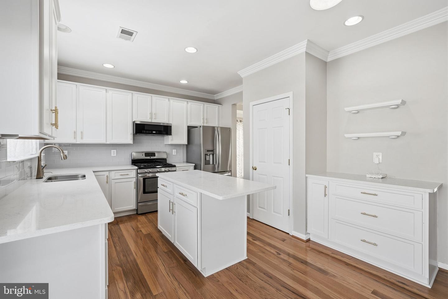 6800 INNESFREE WAY, GAINESVILLE, Virginia 20155, 5 Bedrooms Bedrooms, ,3 BathroomsBathrooms,Residential,For sale,6800 INNESFREE WAY,VAPW2110998 MLS # VAPW2110998