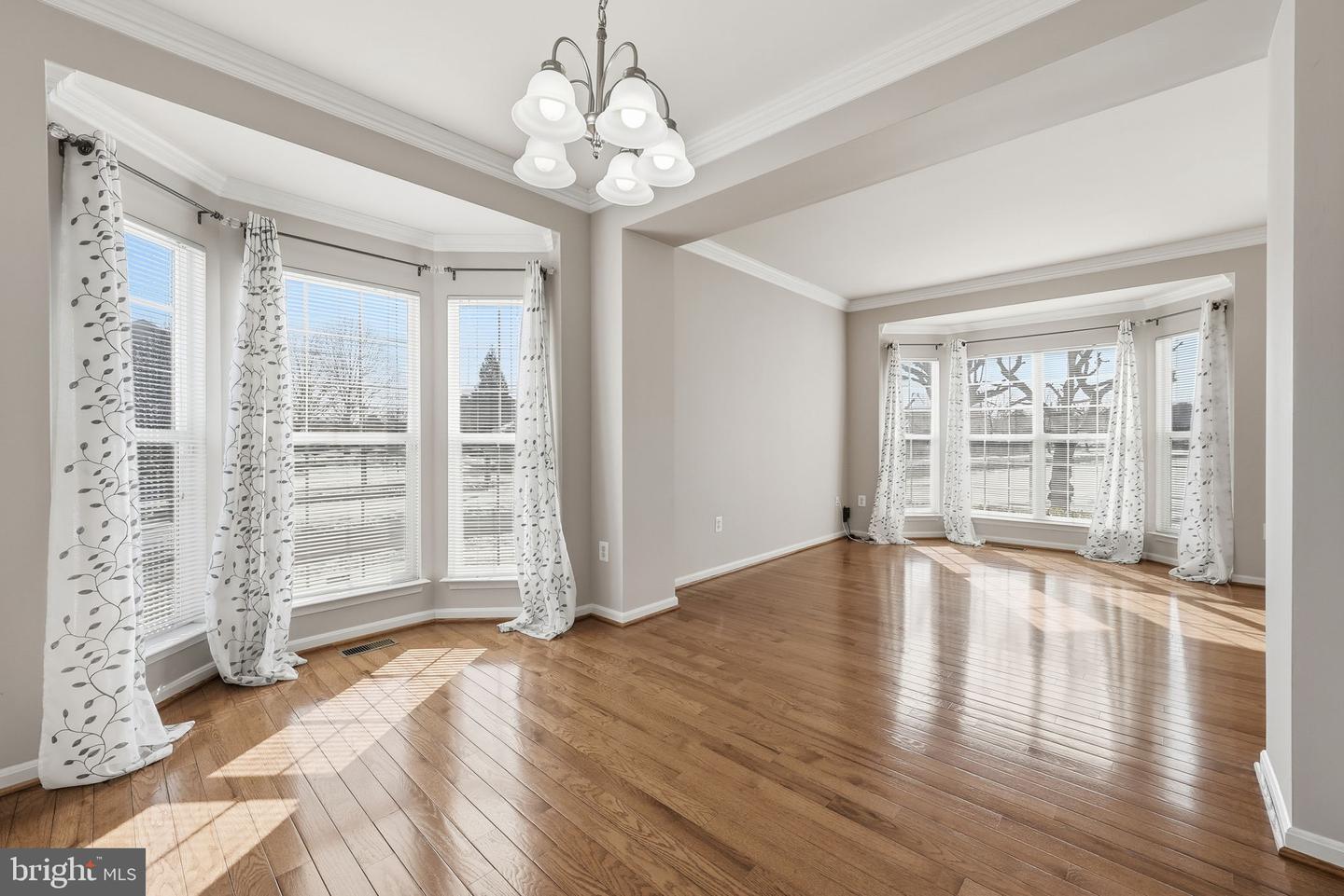 6800 INNESFREE WAY, GAINESVILLE, Virginia 20155, 5 Bedrooms Bedrooms, ,3 BathroomsBathrooms,Residential,For sale,6800 INNESFREE WAY,VAPW2110998 MLS # VAPW2110998