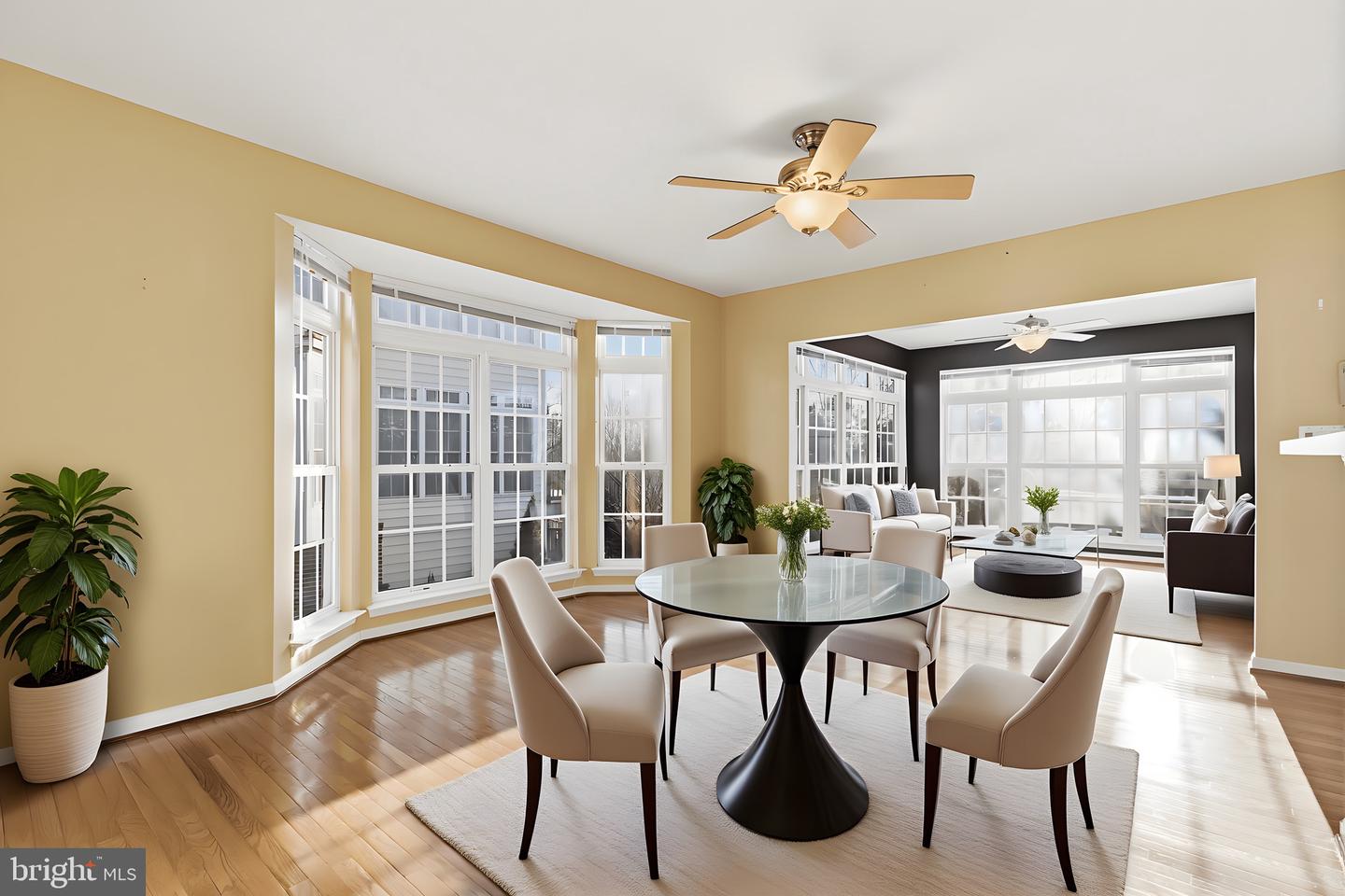 18544 PINEVIEW SQ, LEESBURG, Virginia 20176, 3 Bedrooms Bedrooms, ,2 BathroomsBathrooms,Residential,For sale,18544 PINEVIEW SQ,VALO2114690 MLS # VALO2114690