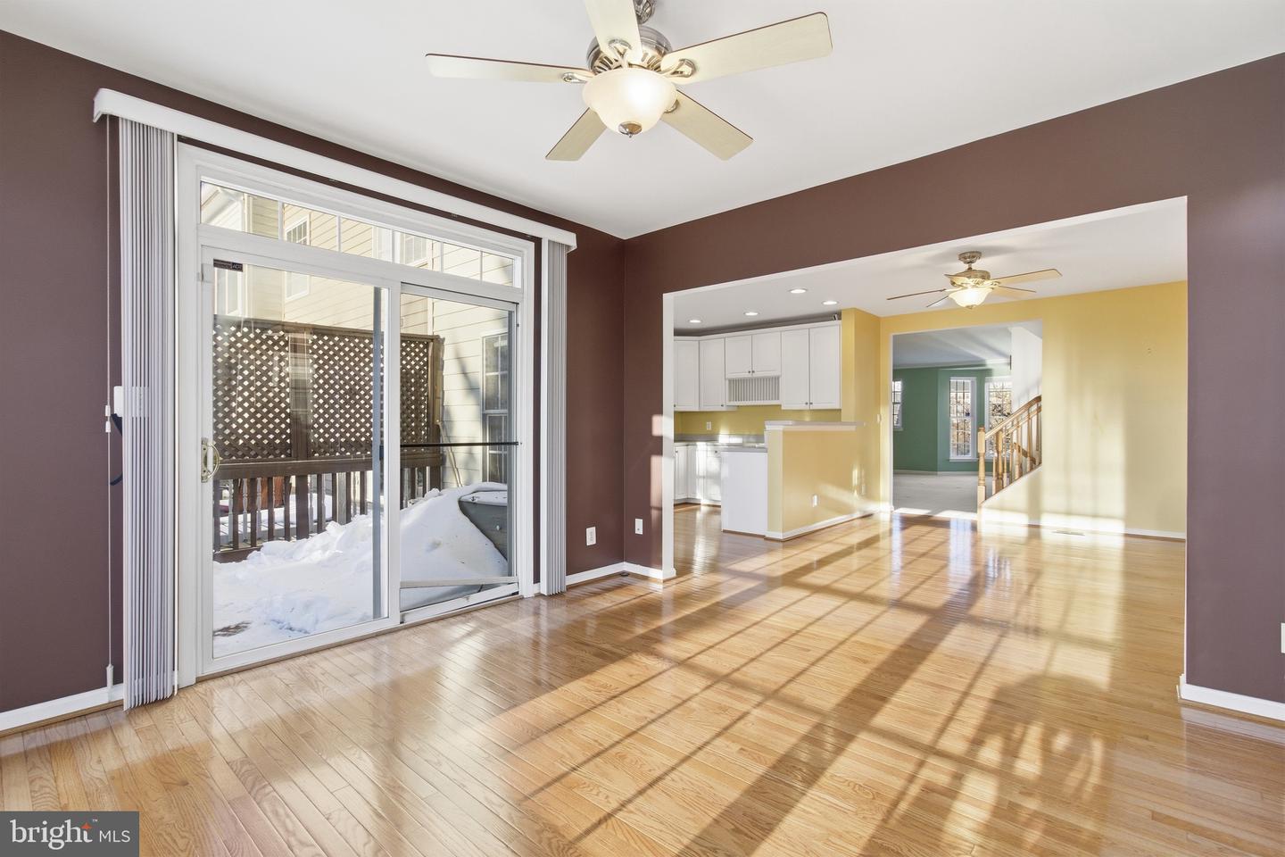 18544 PINEVIEW SQ, LEESBURG, Virginia 20176, 3 Bedrooms Bedrooms, ,2 BathroomsBathrooms,Residential,For sale,18544 PINEVIEW SQ,VALO2114690 MLS # VALO2114690