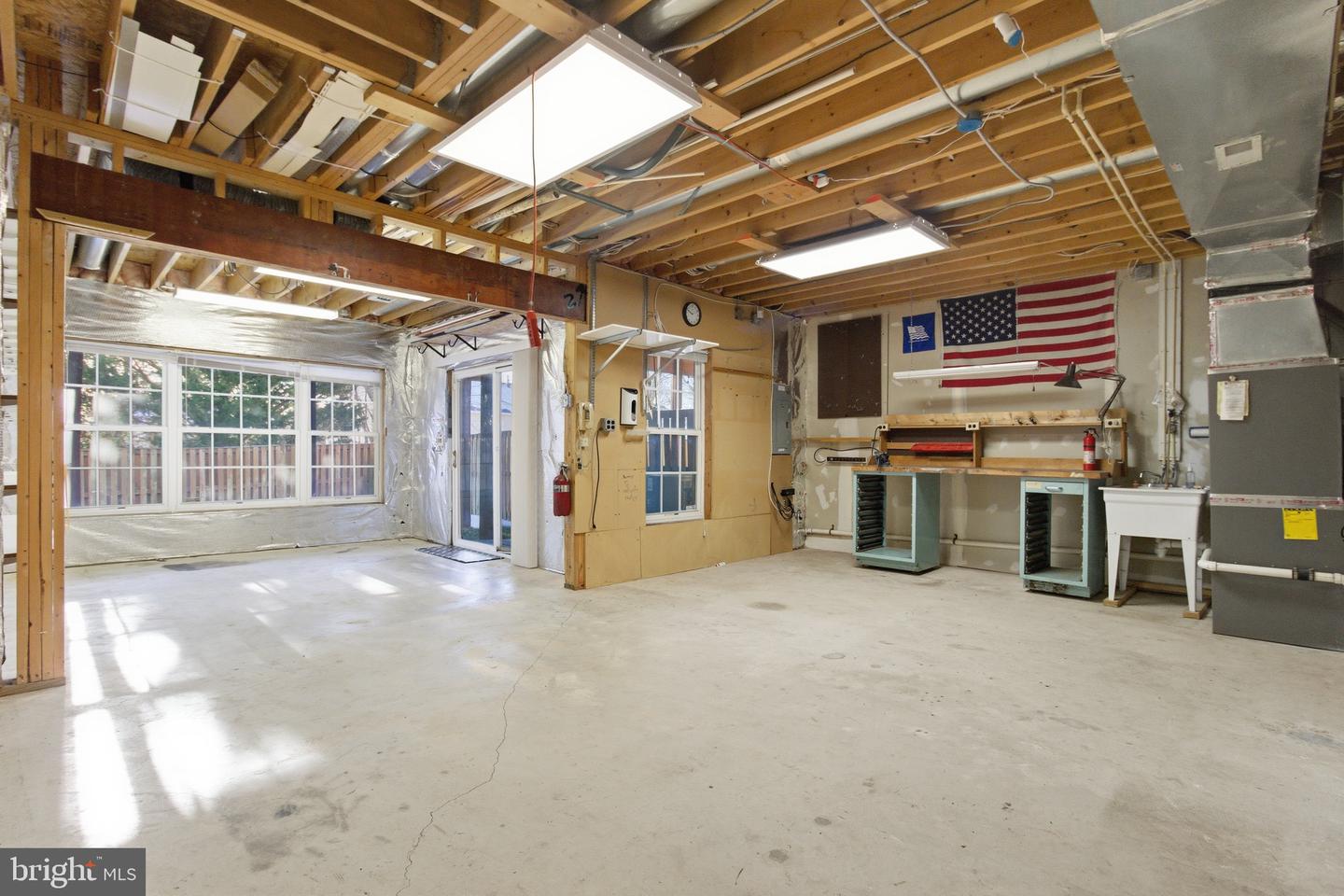 18544 PINEVIEW SQ, LEESBURG, Virginia 20176, 3 Bedrooms Bedrooms, ,2 BathroomsBathrooms,Residential,For sale,18544 PINEVIEW SQ,VALO2114690 MLS # VALO2114690