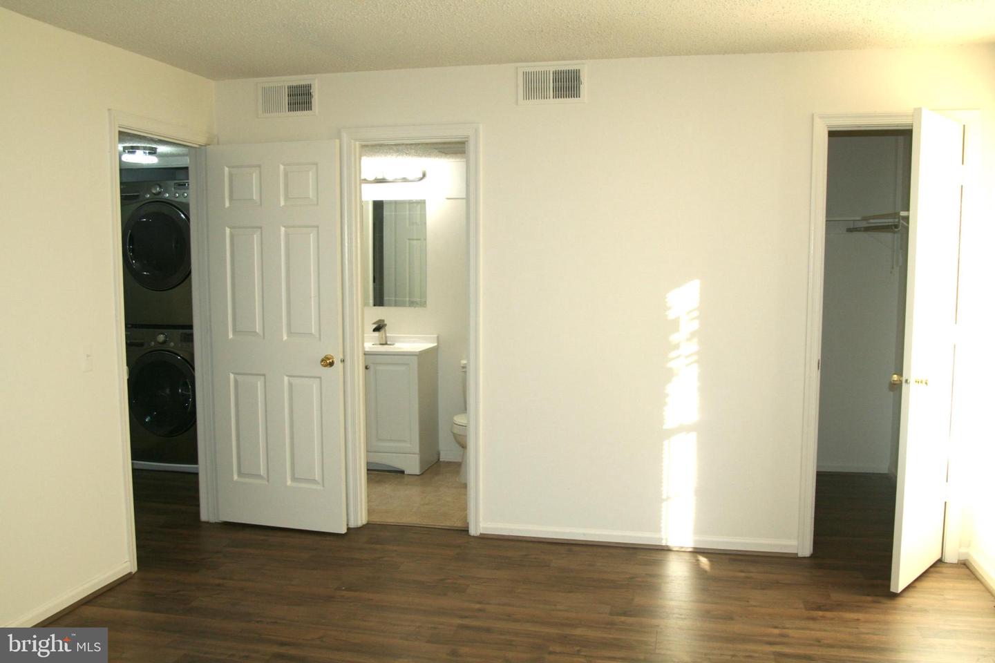 9360 CASPIAN WAY #202, MANASSAS, Virginia 20110, 2 Bedrooms Bedrooms, 7 Rooms Rooms,1 BathroomBathrooms,Residential,For sale,9360 CASPIAN WAY #202,VAMN2010024 MLS # VAMN2010024