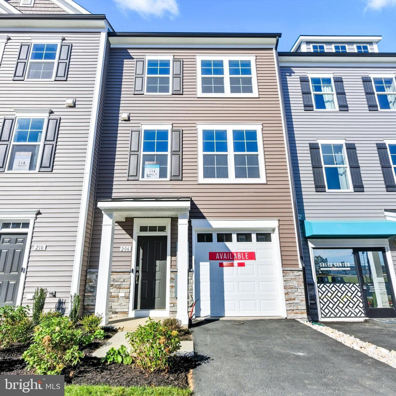 206 MONTEITH DR, WINCHESTER, Virginia 22601, 4 Bedrooms Bedrooms, ,3 BathroomsBathrooms,Residential,For sale,206 MONTEITH DR,VAWI2009244 MLS # VAWI2009244