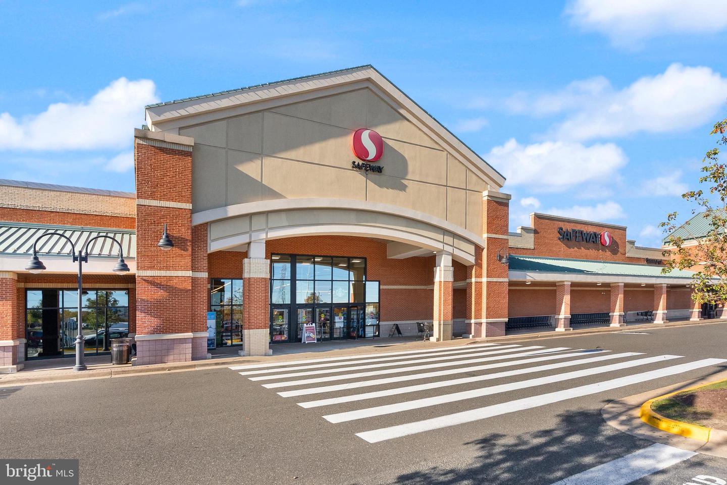 6905-B KEYSER WAY, ALEXANDRIA, Virginia 22310, 2 Bedrooms Bedrooms, ,2 BathroomsBathrooms,Residential,For sale,6905-B KEYSER WAY,VAFX2276352 MLS # VAFX2276352