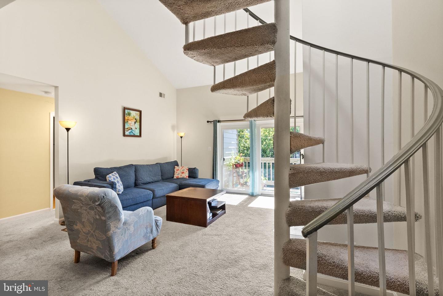 6905-B KEYSER WAY, ALEXANDRIA, Virginia 22310, 2 Bedrooms Bedrooms, ,2 BathroomsBathrooms,Residential,For sale,6905-B KEYSER WAY,VAFX2276352 MLS # VAFX2276352