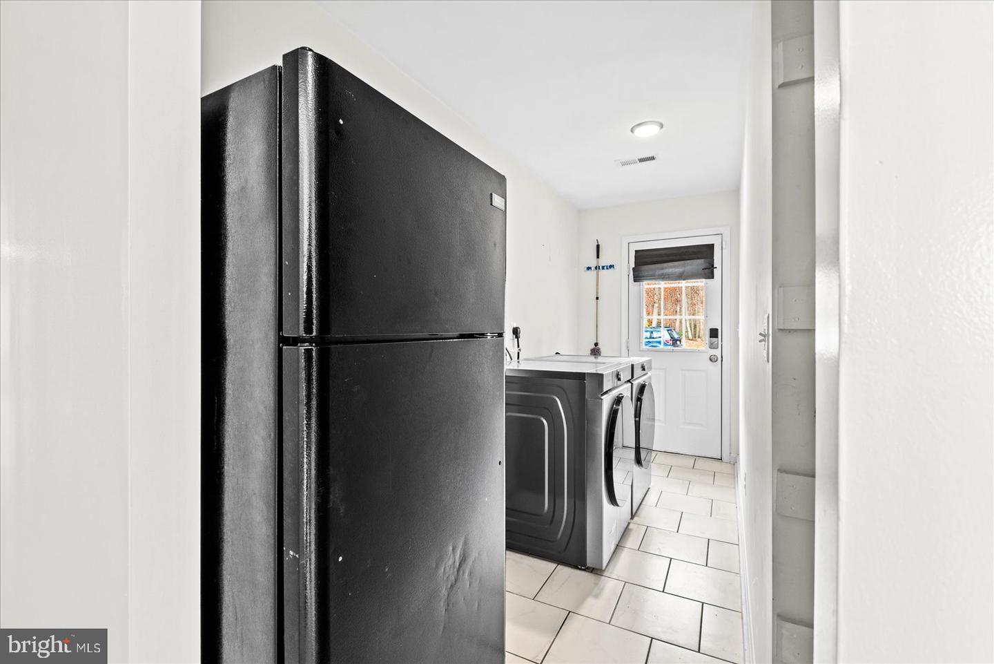 9617 THOUSAND OAKS LN, SPOTSYLVANIA, Virginia 22551, 4 Bedrooms Bedrooms, 7 Rooms Rooms,2 BathroomsBathrooms,Residential,For sale,9617 THOUSAND OAKS LN,VASP2037616 MLS # VASP2037616