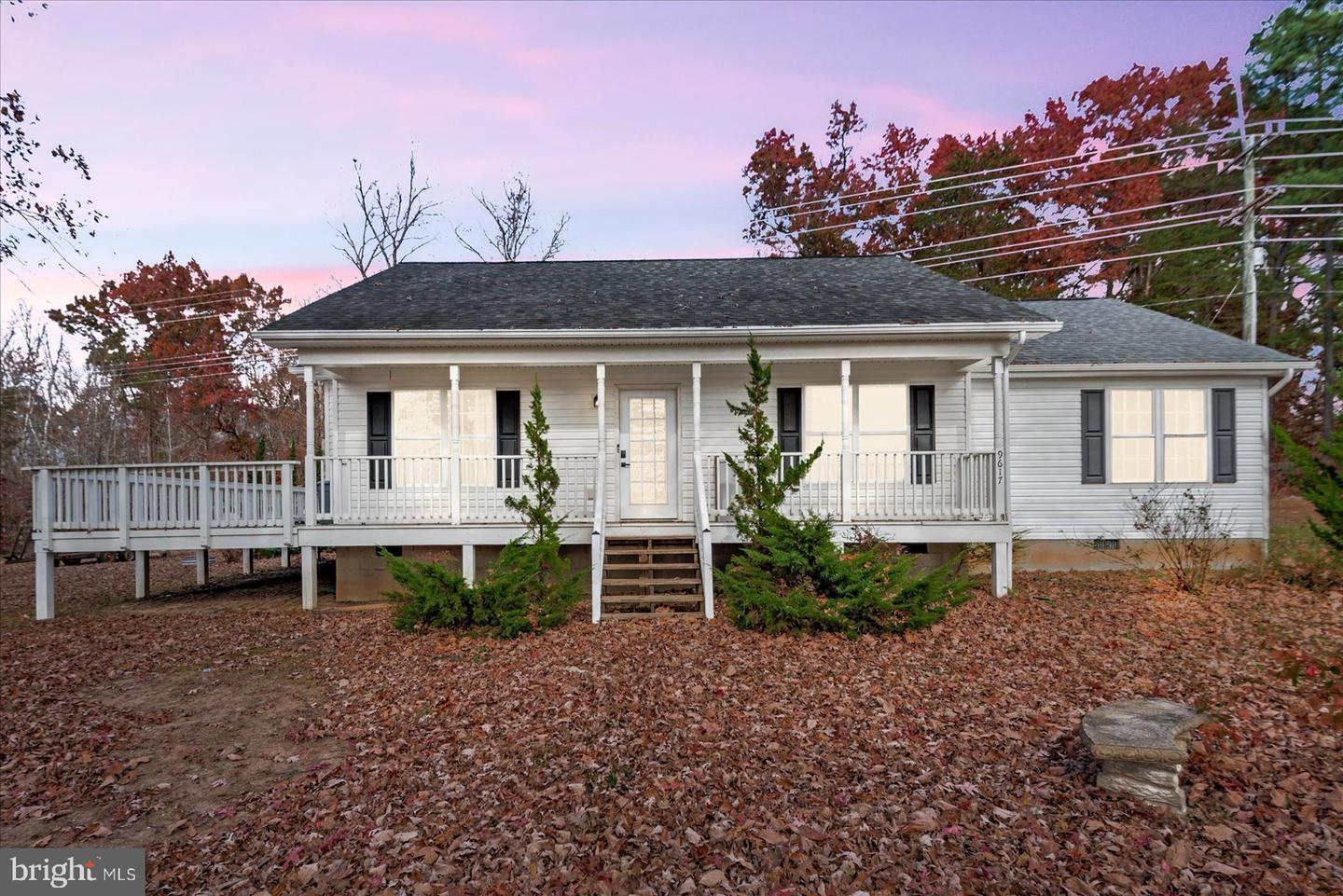 9617 THOUSAND OAKS LN, SPOTSYLVANIA, Virginia 22551, 4 Bedrooms Bedrooms, 7 Rooms Rooms,2 BathroomsBathrooms,Residential,For sale,9617 THOUSAND OAKS LN,VASP2037616 MLS # VASP2037616