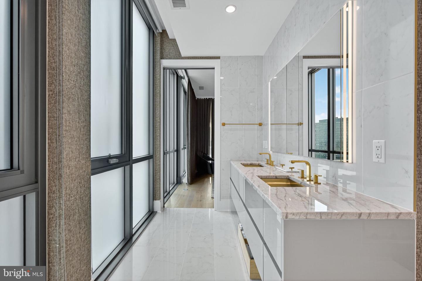 7887 JONES BRANCH DR #1904, MCLEAN, Virginia 22102, 3 Bedrooms Bedrooms, ,2 BathroomsBathrooms,Residential,For sale,7887 JONES BRANCH DR #1904,VAFX2288730 MLS # VAFX2288730