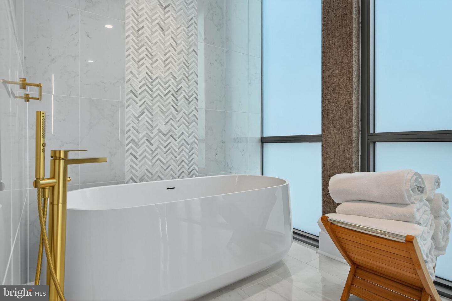 7887 JONES BRANCH DR #1904, MCLEAN, Virginia 22102, 3 Bedrooms Bedrooms, ,2 BathroomsBathrooms,Residential,For sale,7887 JONES BRANCH DR #1904,VAFX2288730 MLS # VAFX2288730