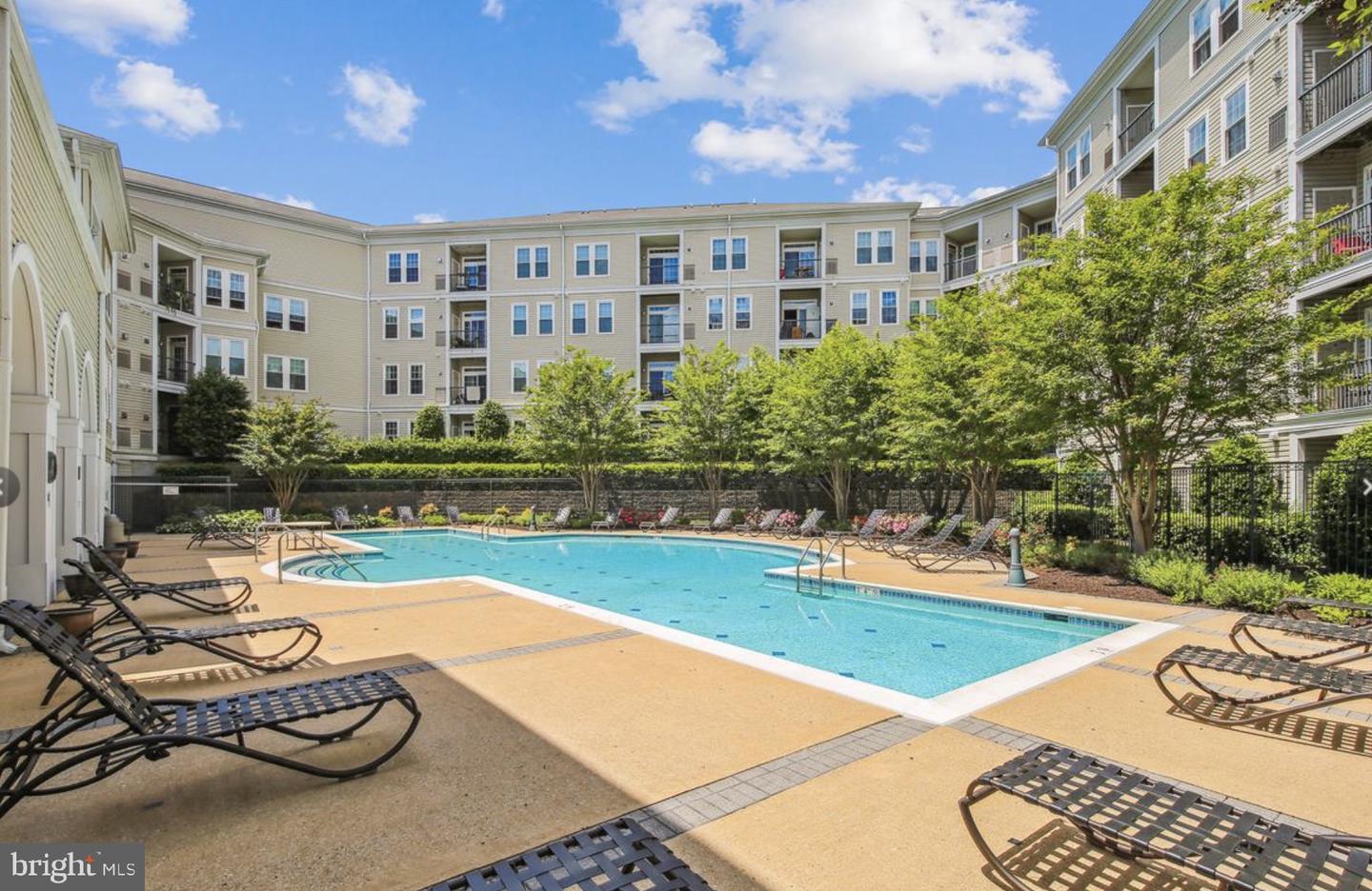 2465 ARMY NAVY DR #1-405, ARLINGTON, Virginia 22206, 2 Bedrooms Bedrooms, ,1 BathroomBathrooms,Residential,For sale,2465 ARMY NAVY DR #1-405,VAAR2068456 MLS # VAAR2068456