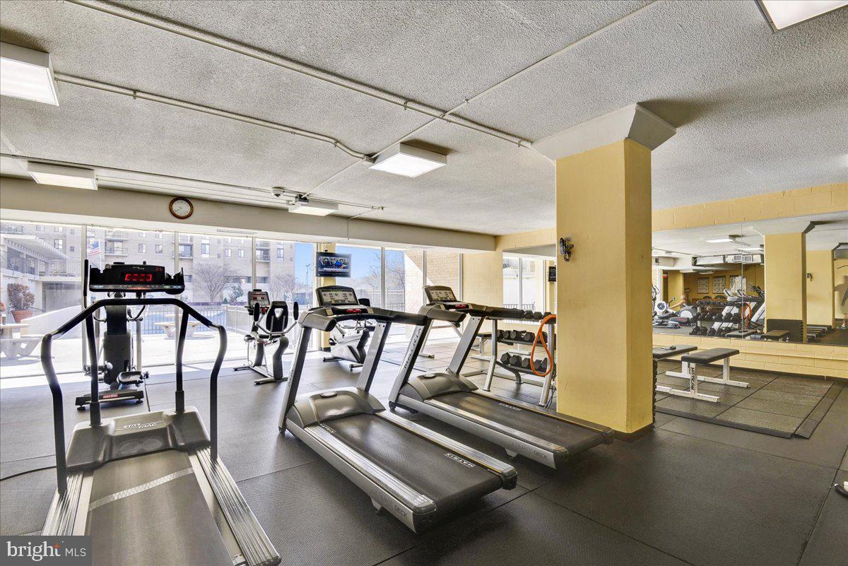 4600 S FOUR MILE RUN DR #633, ARLINGTON, Virginia 22204, ,1 BathroomBathrooms,Residential,For sale,4600 S FOUR MILE RUN DR #633,VAAR2068522 MLS # VAAR2068522