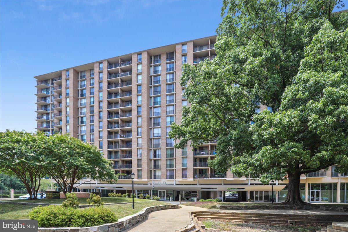 4600 S FOUR MILE RUN DR #633, ARLINGTON, Virginia 22204, ,1 BathroomBathrooms,Residential,For sale,4600 S FOUR MILE RUN DR #633,VAAR2068522 MLS # VAAR2068522