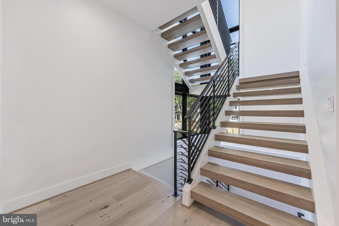 3215 COFER RD, FALLS CHURCH, Virginia 22042, 6 Bedrooms Bedrooms, ,6 BathroomsBathrooms,Residential,For sale,3215 COFER RD,VAFX2289340 MLS # VAFX2289340