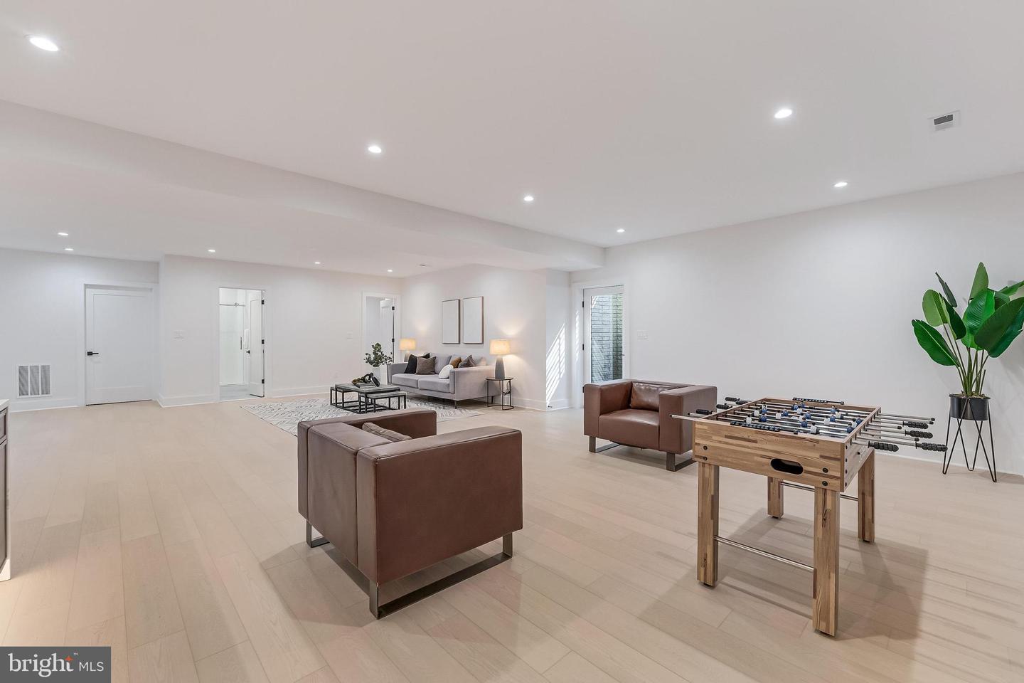 3215 COFER RD, FALLS CHURCH, Virginia 22042, 6 Bedrooms Bedrooms, ,6 BathroomsBathrooms,Residential,For sale,3215 COFER RD,VAFX2289340 MLS # VAFX2289340