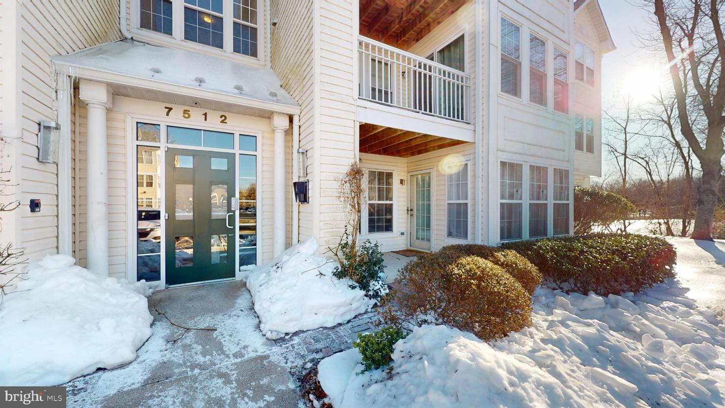 7512-D SNOWPEA CT #D, ALEXANDRIA, Virginia 22306, 2 Bedrooms Bedrooms, 7 Rooms Rooms,2 BathroomsBathrooms,Residential,For sale,7512-D SNOWPEA CT #D,VAFX2289348 MLS # VAFX2289348