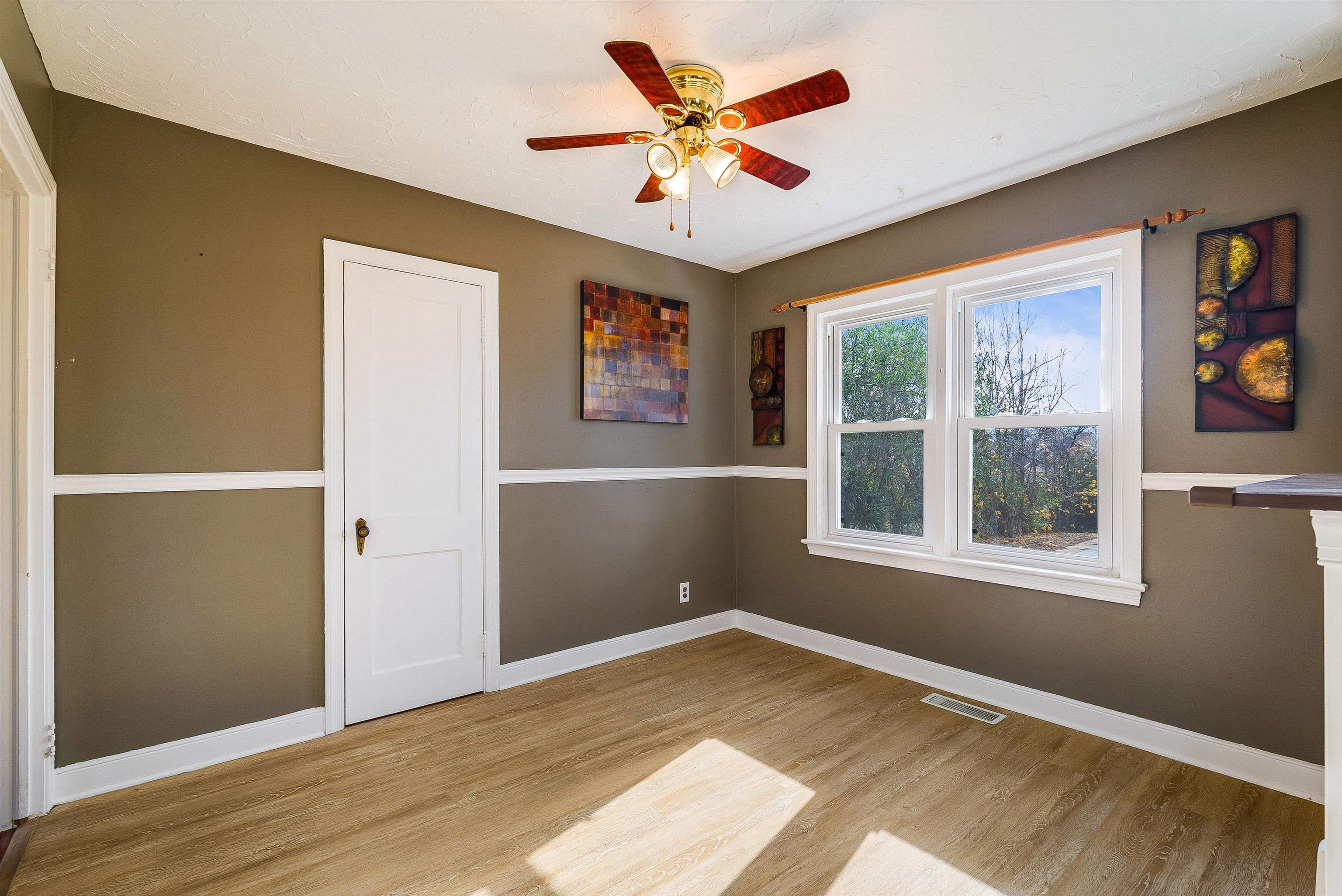 2224 MT VERNON ST, WAYNESBORO, Virginia 22980, 3 Bedrooms Bedrooms, ,1 BathroomBathrooms,Residential,2224 MT VERNON ST,671479 MLS # 671479