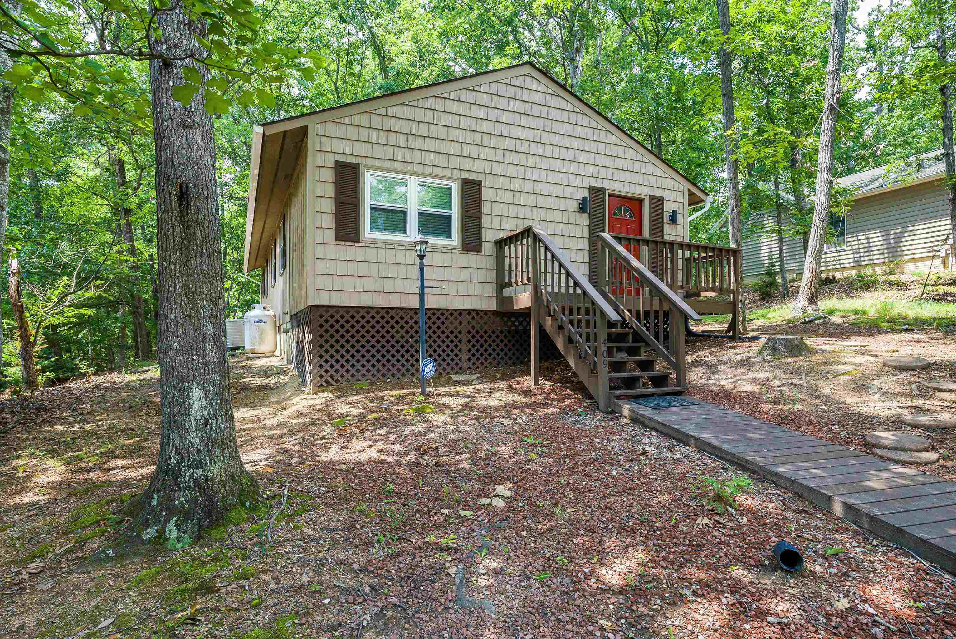 409 CUB LN, MCGAHEYSVILLE, Virginia 22840, 3 Bedrooms Bedrooms, ,2 BathroomsBathrooms,Residential,409 CUB LN,673072 MLS # 673072