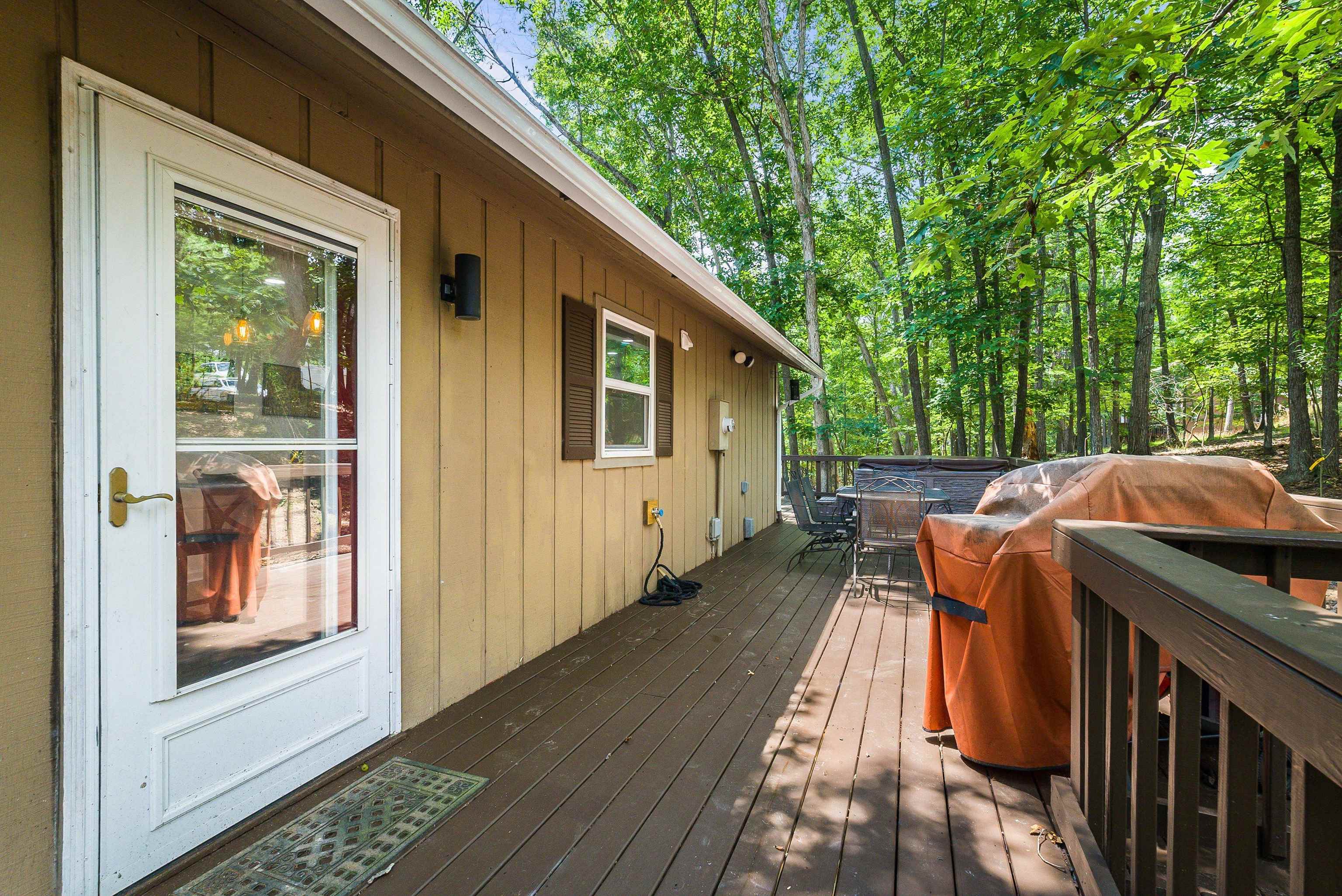 409 CUB LN, MCGAHEYSVILLE, Virginia 22840, 3 Bedrooms Bedrooms, ,2 BathroomsBathrooms,Residential,409 CUB LN,673072 MLS # 673072