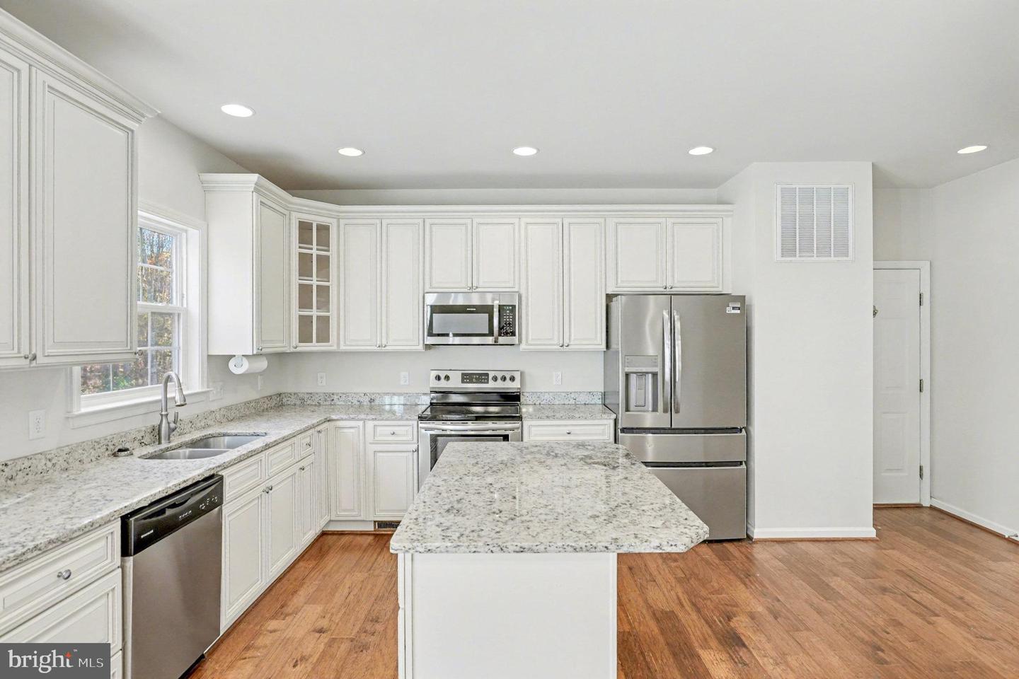 8217 VINTAGE LN, SPOTSYLVANIA, Virginia 22551, 4 Bedrooms Bedrooms, 14 Rooms Rooms,2 BathroomsBathrooms,Residential,For sale,8217 VINTAGE LN,VASP2037554 MLS # VASP2037554