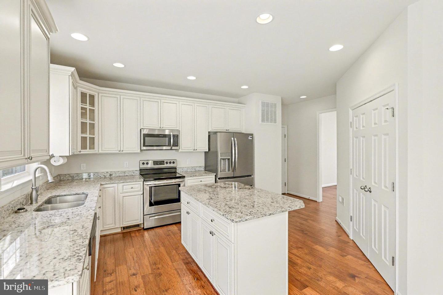 8217 VINTAGE LN, SPOTSYLVANIA, Virginia 22551, 4 Bedrooms Bedrooms, 14 Rooms Rooms,2 BathroomsBathrooms,Residential,For sale,8217 VINTAGE LN,VASP2037554 MLS # VASP2037554